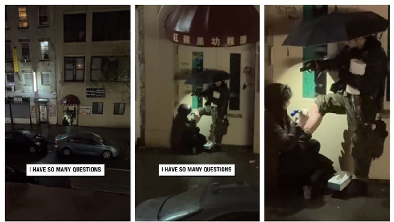 രാത്രി പെരുമഴയത്ത് ഒരു ടാറ്റൂ ആര്‍ട്ടിസ്റ്റിനൊപ്പം പെട്ടാല്‍? മൊബൈല്‍ വെളിച്ചത്തിലൊരു ടാറ്റൂ വീഡിയോ !