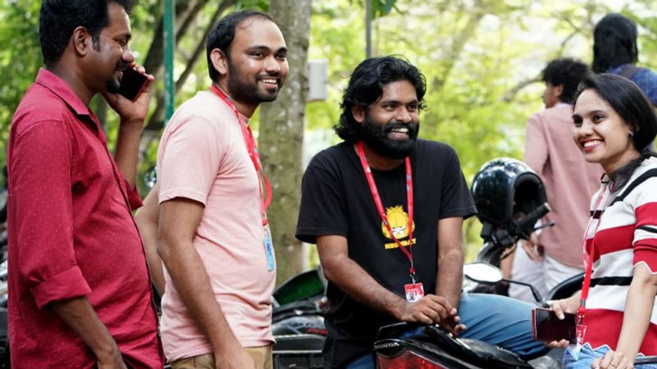 മനസ് നിറച്ച് ഐഎഫ്എഫ്കെയ്ക്ക് കൊടിയിറക്കം മനസ് നിറച്ച് ഐഎഫ്എഫ്കെയ്ക്ക് കൊടിയിറക്കം