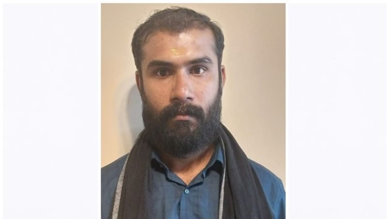 ഭിന്നശേഷിക്കാരിയെ വീടിനുള്ളില് വെച്ച് പീഡിപ്പിച്ച സംഭവത്തില് യുവാവിന് ഏഴ് വര്ഷം കഠിന തടവ് ഭിന്നശേഷിക്കാരിയെ വീടിനുള്ളില് വെച്ച് പീഡിപ്പിച്ച സംഭവത്തില് യുവാവിന് ഏഴ് വര്ഷം കഠിന തടവ്