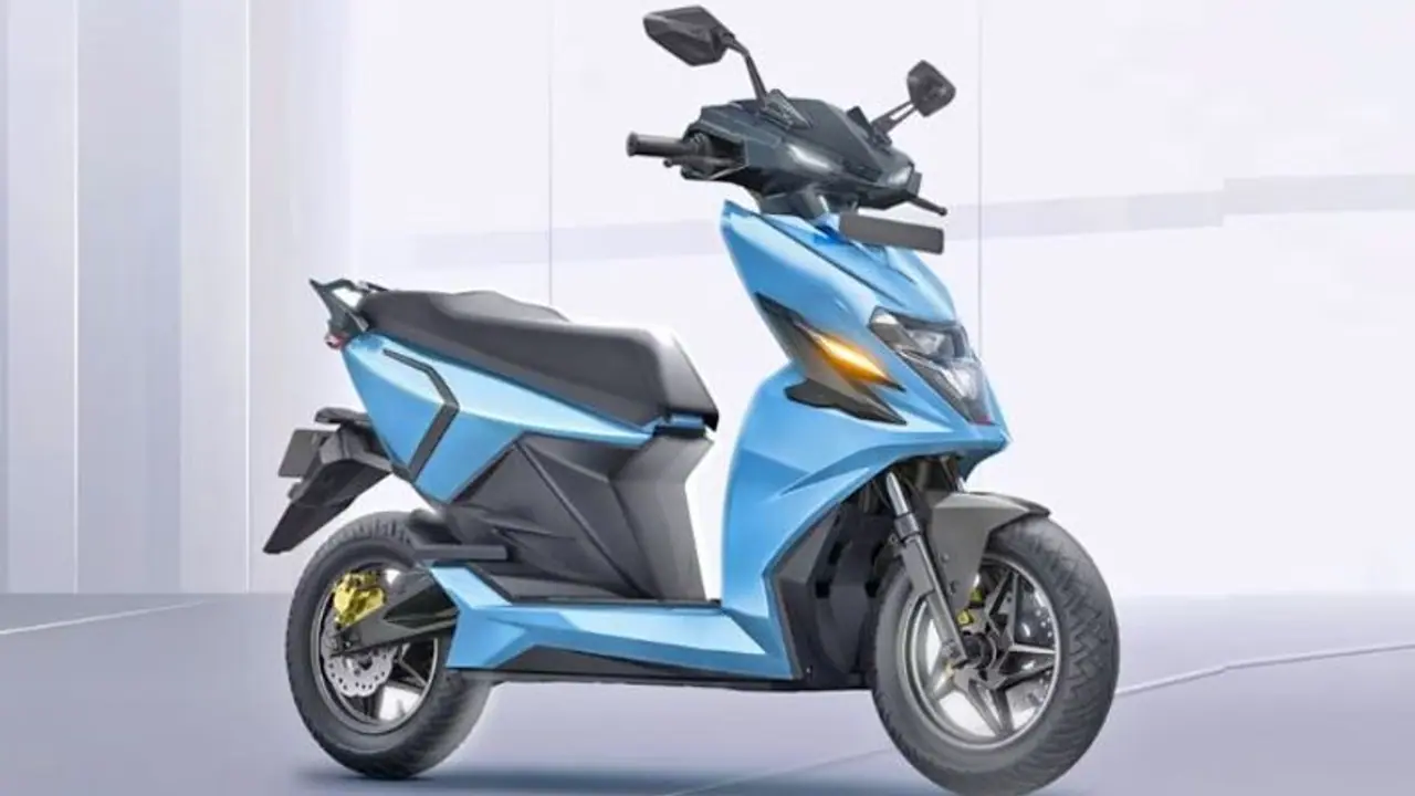 151 കിമി മൈലേജ്, ഒരുലക്ഷത്തിൽ താഴെ വില; സാധാരണക്കാരന് താങ്ങായി പുതിയൊരു സ്‍കൂട്ടർ!