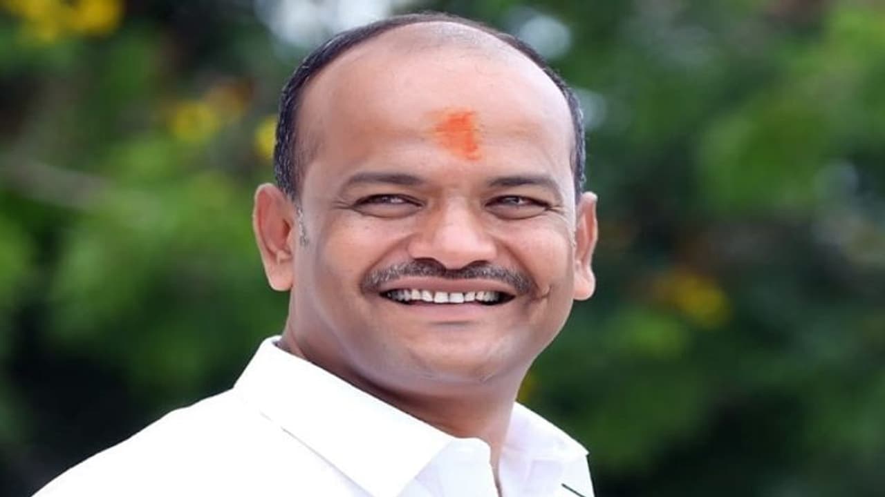 ಬಸವಕಲ್ಯಾಣ: 18 ಕೆರೆಗಳಿಗೆ ನೀರು ತುಂಬಿಸಿ, ಹೊಲಗಳಿಗೆ ನೀರುಣಿಸಿ, ಸರ್ಕಾರಕ್ಕೆ ಸಲಗರ ಆಗ್ರಹ ಬಸವಕಲ್ಯಾಣ: 18 ಕೆರೆಗಳಿಗೆ ನೀರು ತುಂಬಿಸಿ, ಹೊಲಗಳಿಗೆ ನೀರುಣಿಸಿ, ಸರ್ಕಾರಕ್ಕೆ ಸಲಗರ ಆಗ್ರಹ