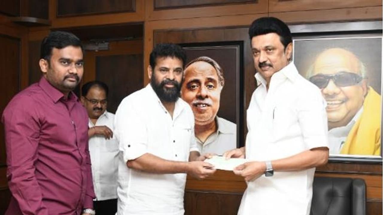 முதல்வர் நிவாரண நிதிக்கு மிகப்பெரிய தொகையை கொடுத்த அமீர்! முழு சம்பளத்தை கொடுத்த பூச்சி முருகன்! முதல்வர் நிவாரண நிதிக்கு மிகப்பெரிய தொகையை கொடுத்த அமீர்! முழு சம்பளத்தை கொடுத்த பூச்சி முருகன்!