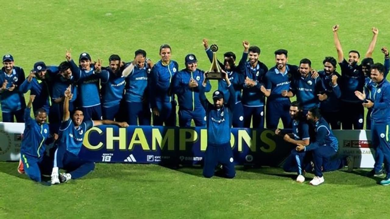 വിജയ് ഹസാരെ ട്രോഫിയില് ചരിത്രം പിറന്നു! രാജസ്ഥാനെ തകര്ത്ത് ഹരിയാന ചാംപ്യന്മാര് വിജയ് ഹസാരെ ട്രോഫിയില് ചരിത്രം പിറന്നു! രാജസ്ഥാനെ തകര്ത്ത് ഹരിയാന ചാംപ്യന്മാര്