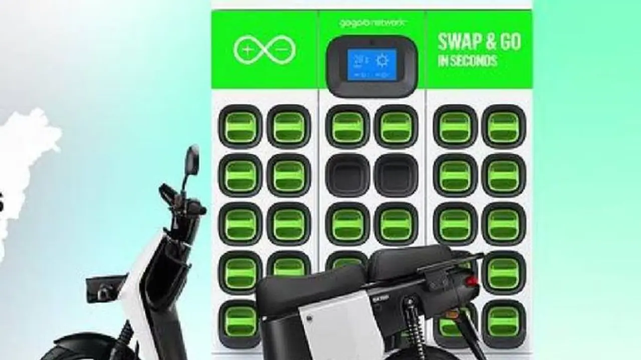 ஒருமுறை சார்ஜ் செய்தால் 111 கிமீ போகலாம்.. சூப்பரான எலக்ட்ரிக் ஸ்கூட்டர் விலை எவ்வளவு? ஒருமுறை சார்ஜ் செய்தால் 111 கிமீ போகலாம்.. சூப்பரான எலக்ட்ரிக் ஸ்கூட்டர் விலை எவ்வளவு?