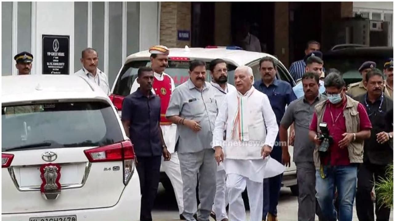 കാലിക്കറ്റ് സർവകലാശാലയിൽ ഗവർണർക്ക് ഇന്ന് പൊതുപരിപാടി, വൻ സുരക്ഷയിൽ ക്യാമ്പസ്, പ്രതിഷേധത്തിന് എസ്എഫ്ഐ