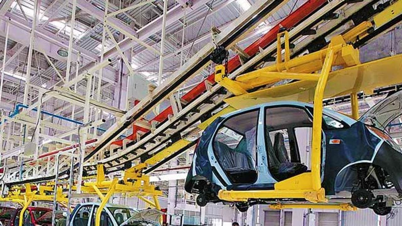 കുതിച്ചുപായുമ്പോഴും അടങ്ങിയിരിക്കാൻ ഒരുക്കമല്ല, വണ്ടിക്കച്ചവടത്തിന്‍റെ പുതിയ ഗുജറാത്ത് പ്ലാൻ ഇങ്ങനെ!