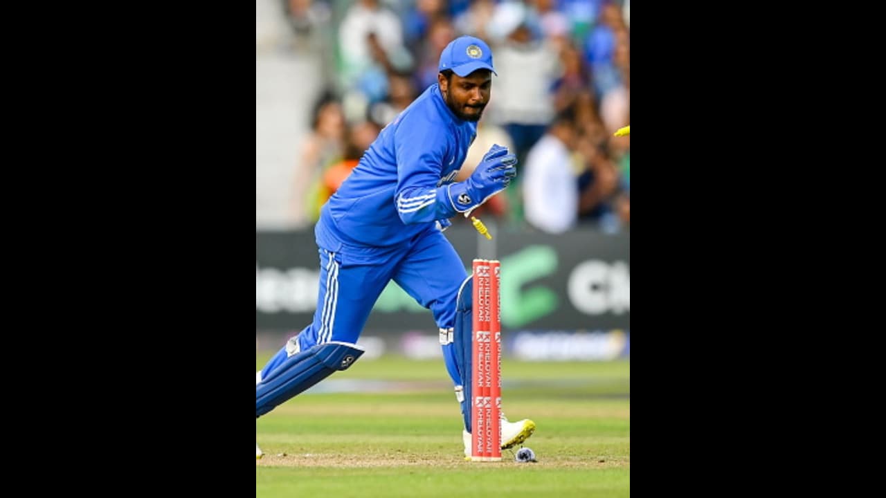 പുറത്തുപോകുക സഞ്ജുവോ തിലക് വർമയോ, ഇന്ത്യ ദക്ഷിണാഫ്രിക്ക മൂന്നാം ഏകദിനം നാളെ; തോറ്റാൽ പരമ്പര നഷ്ടം; സാധ്യതാ ടീം പുറത്തുപോകുക സഞ്ജുവോ തിലക് വർമയോ, ഇന്ത്യ ദക്ഷിണാഫ്രിക്ക മൂന്നാം ഏകദിനം നാളെ; തോറ്റാൽ പരമ്പര നഷ്ടം; സാധ്യതാ ടീം