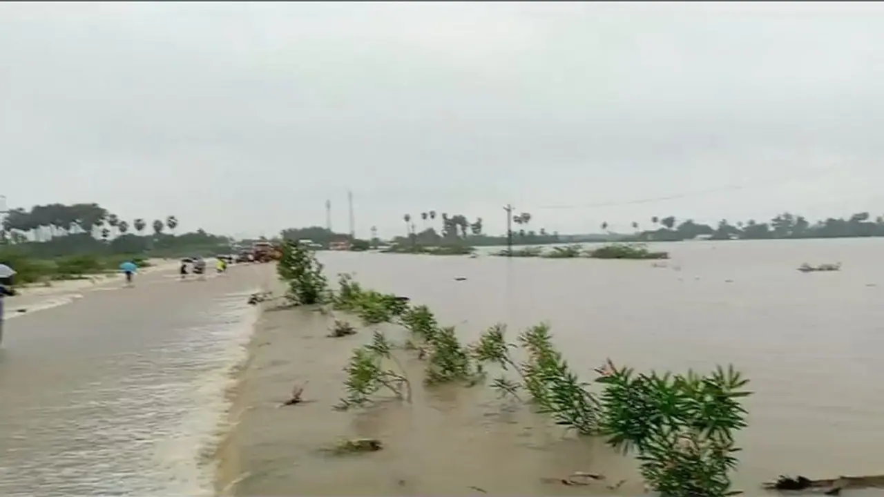 தென் மாவட்டங்களுக்கு அவசர கால கட்டுப்பாட்டு மைய எண்கள் அறிவிப்பு