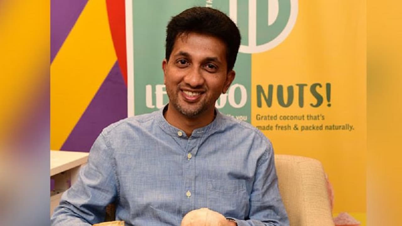 ದಿನಕ್ಕೆ 10ರೂ. ಕೂಲಿ ಪಡೆಯುತ್ತಿದ್ದ ಕಾರ್ಮಿಕನ ಮಗ ಈಗ 3 ಸಾವಿರ ಕೋಟಿ ರೂ. ಕಂಪನಿ ಒಡೆಯ ದಿನಕ್ಕೆ 10ರೂ. ಕೂಲಿ ಪಡೆಯುತ್ತಿದ್ದ ಕಾರ್ಮಿಕನ ಮಗ ಈಗ 3 ಸಾವಿರ ಕೋಟಿ ರೂ. ಕಂಪನಿ ಒಡೆಯ