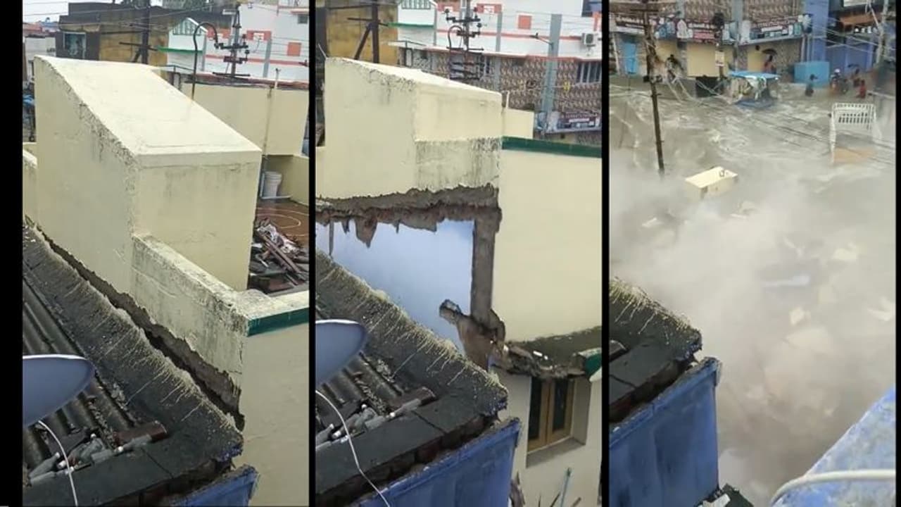 எல்லாம் போச்சே... நெல்லையில் கனமழையால் இடிந்து விழுந்த வீடுகள்... தவிக்கும் பொதுமக்கள் எல்லாம் போச்சே... நெல்லையில் கனமழையால் இடிந்து விழுந்த வீடுகள்... தவிக்கும் பொதுமக்கள்