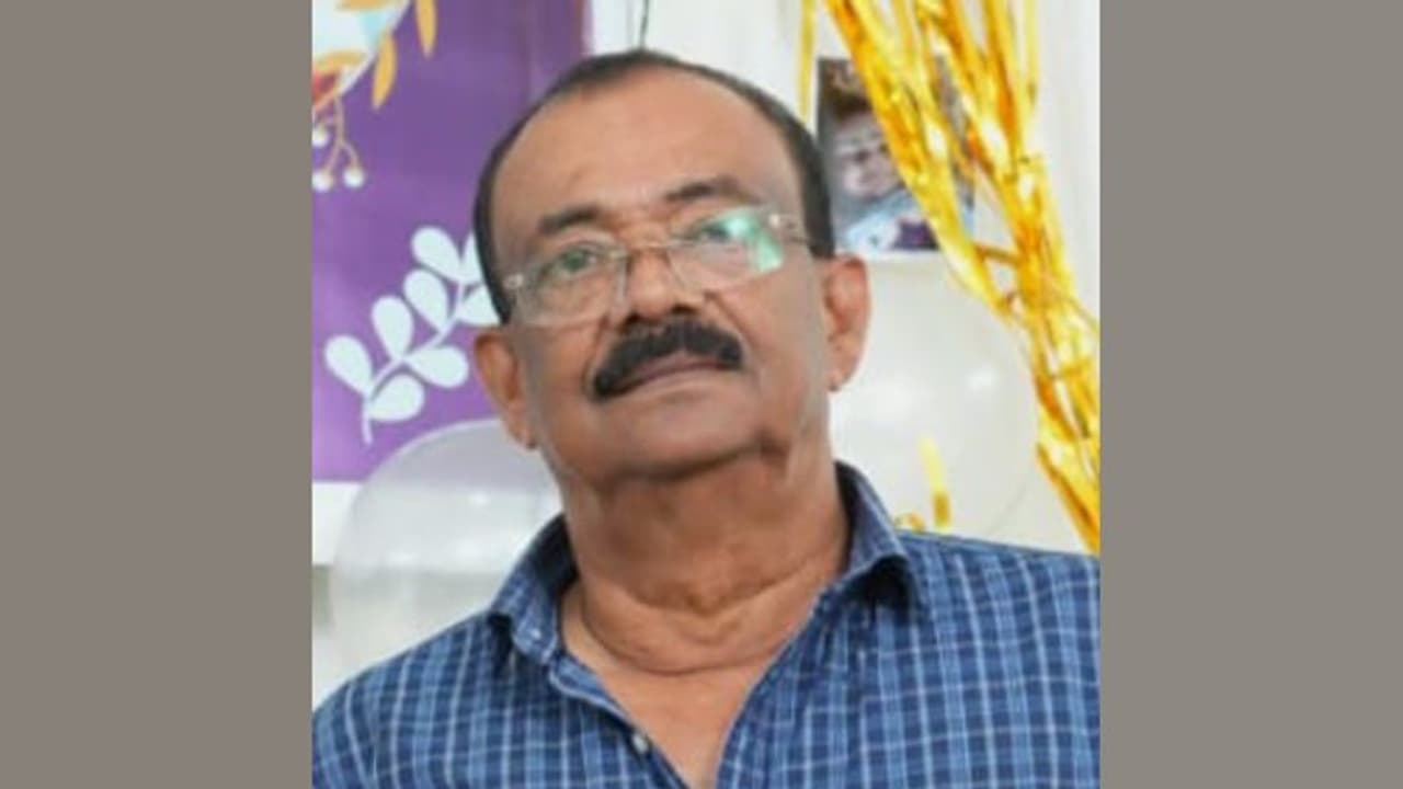 കോഴിക്കോട്ട് വീടിനടുത്തുവച്ച് ബൈക്കിടിച്ച് പരിക്കേറ്റയാൾ മരിച്ചു കോഴിക്കോട്ട് വീടിനടുത്തുവച്ച് ബൈക്കിടിച്ച് പരിക്കേറ്റയാൾ മരിച്ചു