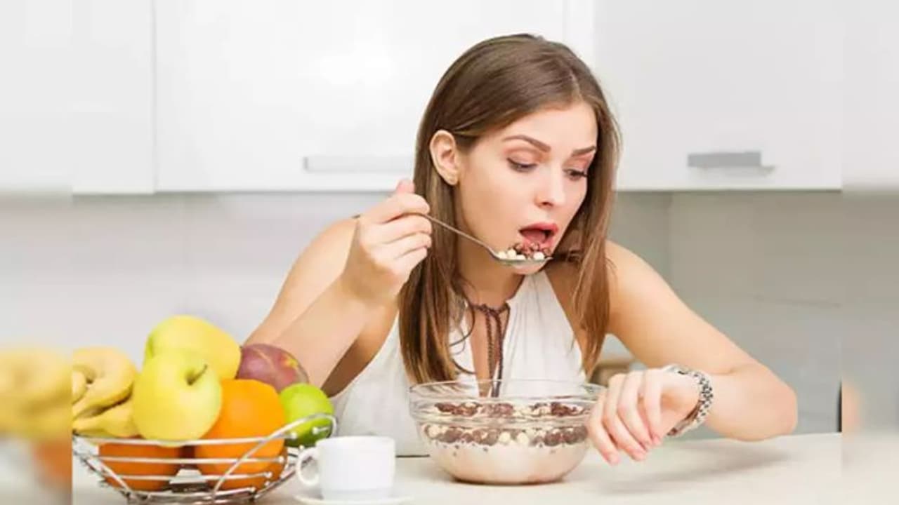 പതിവായി ബ്രേക്ക്ഫാസ്റ്റ് ഒഴിവാക്കാറുണ്ടോ? എങ്കില്, നിങ്ങളിത് ഉറപ്പായും അറിഞ്ഞിരിക്കണം... പതിവായി ബ്രേക്ക്ഫാസ്റ്റ് ഒഴിവാക്കാറുണ്ടോ? എങ്കില്, നിങ്ങളിത് ഉറപ്പായും അറിഞ്ഞിരിക്കണം...