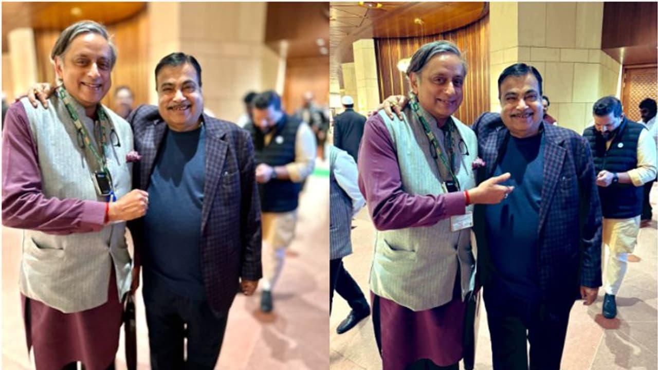 'കഴക്കൂട്ടം കാരോട് ഹൈവെ ഞാൻ തുടങ്ങിവച്ച പദ്ധതി'; ഗഡ്കരിക്ക് നന്ദി പറഞ്ഞ് ശശി തരൂര് 'കഴക്കൂട്ടം കാരോട് ഹൈവെ ഞാൻ തുടങ്ങിവച്ച പദ്ധതി'; ഗഡ്കരിക്ക് നന്ദി പറഞ്ഞ് ശശി തരൂര്