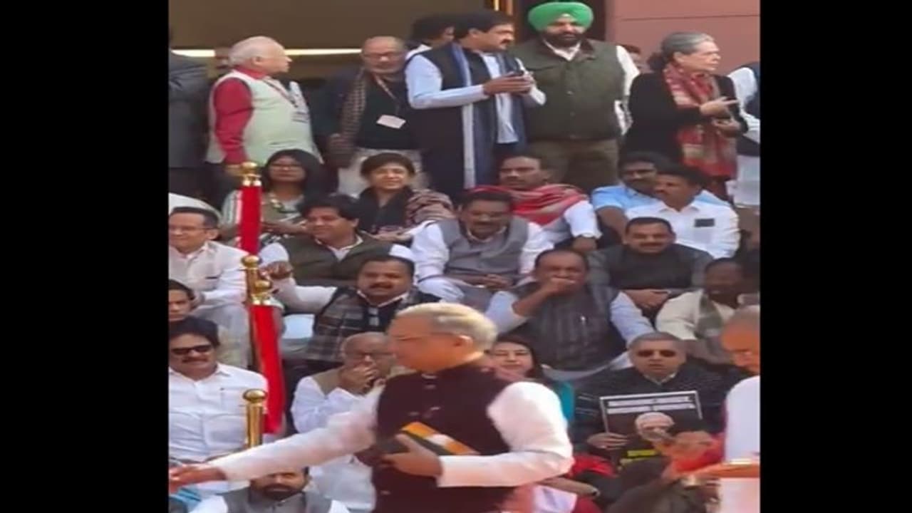 ಲೋಕಸಭೆಯಲ್ಲಿ 3ನೇ 2ರಷ್ಟು ವಿಪಕ್ಷ ಸಂಸದರು ಸಸ್ಪೆಂಡ್‌: ಸಂಸತ್ತಲ್ಲೀಗ ಬಿಜೆಪಿಗೆ ಎದುರಾಳಿಗಳೇ ಇಲ್ಲ!