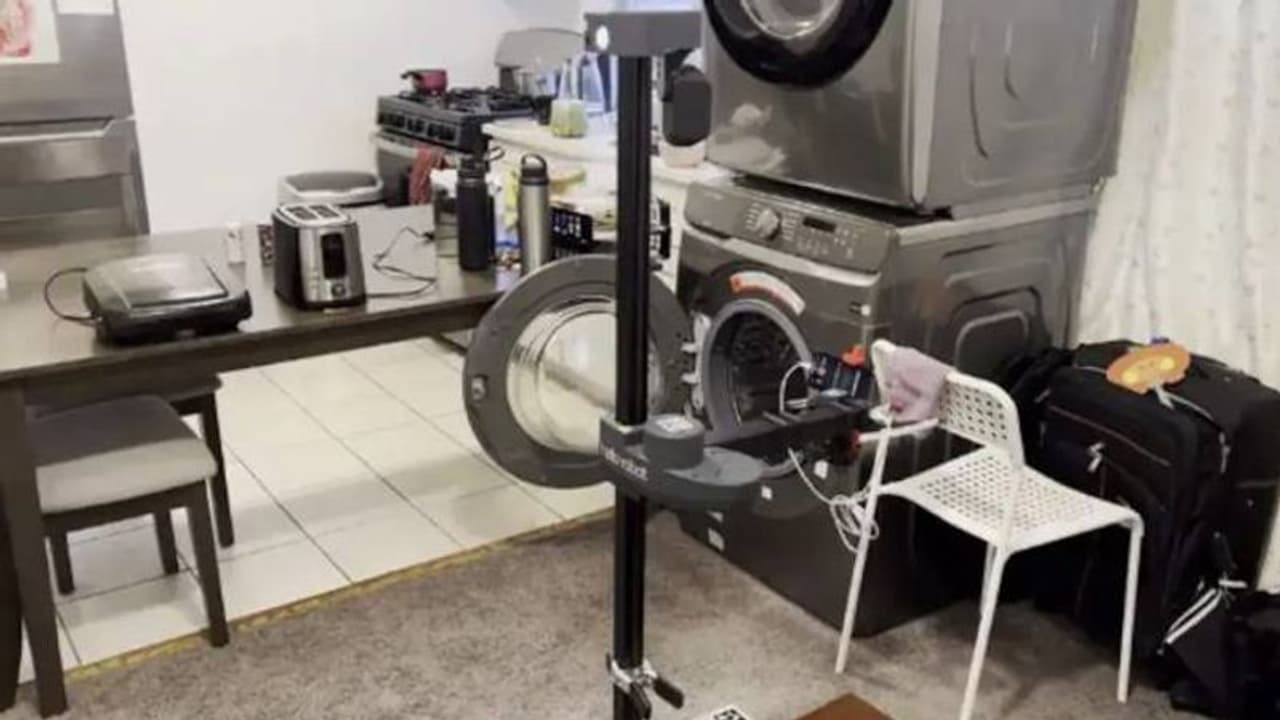 അലക്കേണ്ട, വീട് വൃത്തിയാക്കേണ്ട, പാത്രം കഴുകേണ്ട; വരുമോ പുതിയ റോബോട്ട്? അലക്കേണ്ട, വീട് വൃത്തിയാക്കേണ്ട, പാത്രം കഴുകേണ്ട; വരുമോ പുതിയ റോബോട്ട്?