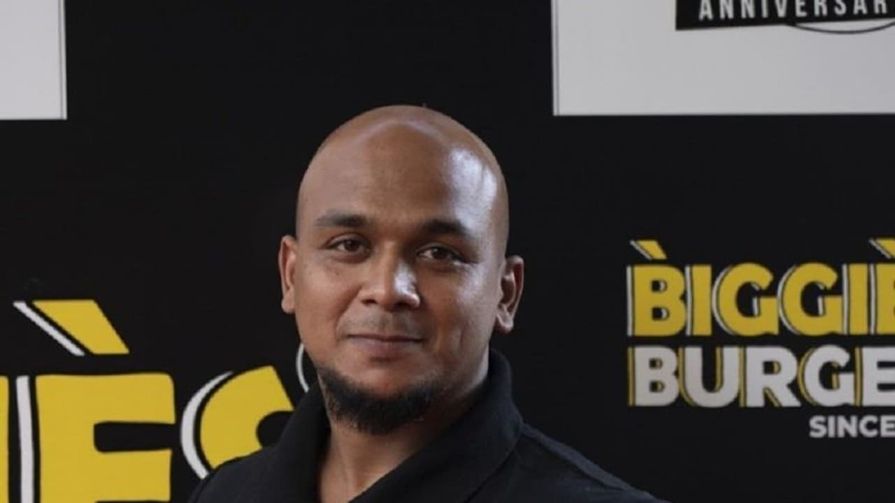 ಐಟಿ ಉದ್ಯೋಗ ಬಿಟ್ಟು ಬರೀ 20,000 ಹೂಡಿಕೆಯೊಂದಿಗೆ ಬರ್ಗರ್ ಶಾಪ್ ಆರಂಭಿಸಿದ ಈತ, ಈಗ 100 ಕೋಟಿ ರೂ. ಕಂಪನಿ ಒಡೆಯ ಐಟಿ ಉದ್ಯೋಗ ಬಿಟ್ಟು ಬರೀ 20,000 ಹೂಡಿಕೆಯೊಂದಿಗೆ ಬರ್ಗರ್ ಶಾಪ್ ಆರಂಭಿಸಿದ ಈತ, ಈಗ 100 ಕೋಟಿ ರೂ. ಕಂಪನಿ ಒಡೆಯ