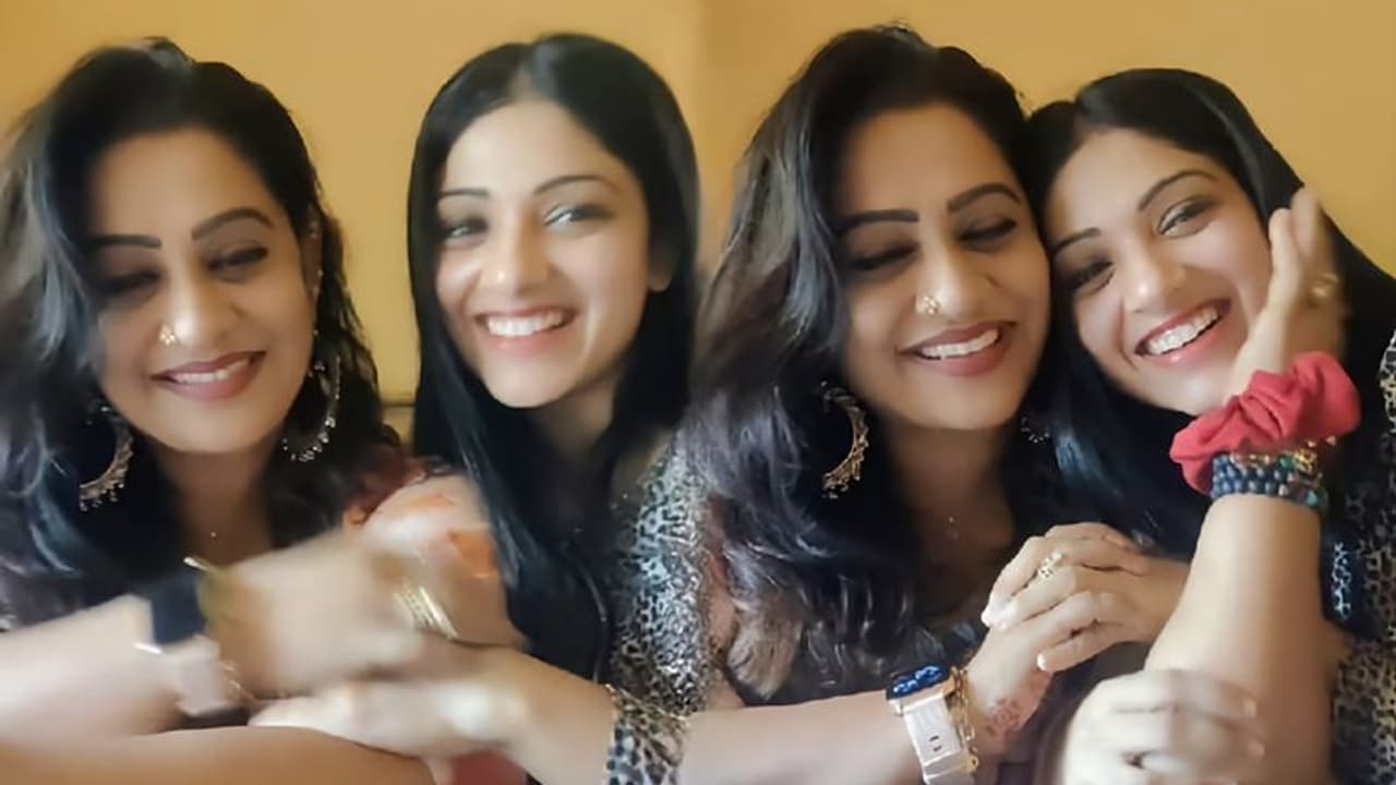 വഴക്ക് മാറി വീണ്ടും കൂട്ടുകൂടി ബീന ആന്റണിയും അവന്തികയും; വൈറല് വീഡിയോ വഴക്ക് മാറി വീണ്ടും കൂട്ടുകൂടി ബീന ആന്റണിയും അവന്തികയും; വൈറല് വീഡിയോ