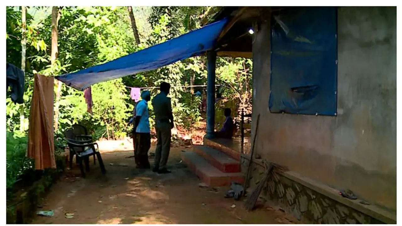 ഇടുക്കിയിൽ വൃദ്ധ ദമ്പതികൾ കുത്തേറ്റ് മരിച്ചു; മകനെ തിരഞ്ഞ് പൊലീസ് ഇടുക്കിയിൽ വൃദ്ധ ദമ്പതികൾ കുത്തേറ്റ് മരിച്ചു; മകനെ തിരഞ്ഞ് പൊലീസ്