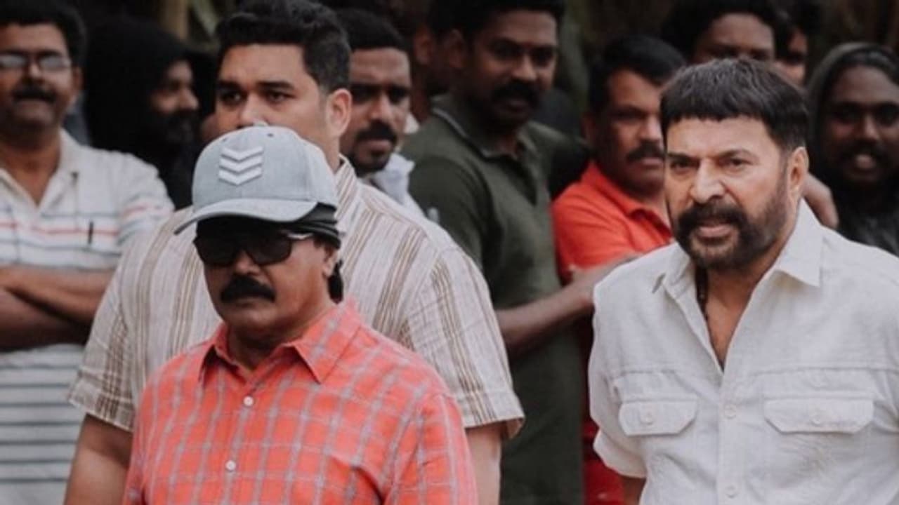 സ്റ്റൈല് ലുക്കില് മമ്മൂട്ടി, ടര്ബോ ഫോട്ടോ ചര്ച്ചയാകുന്നു സ്റ്റൈല് ലുക്കില് മമ്മൂട്ടി, ടര്ബോ ഫോട്ടോ ചര്ച്ചയാകുന്നു