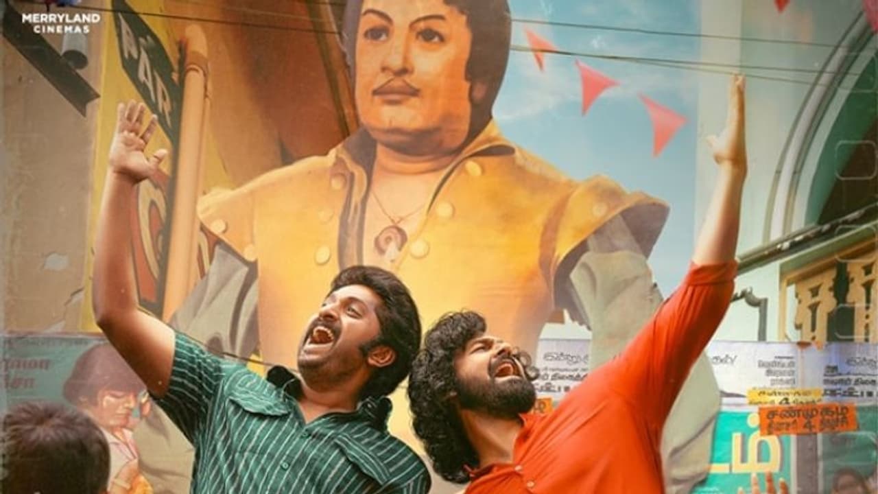 എംജിആറിന് മുന്നിൽ ആടിപ്പാടി ധ്യാനും പ്രണവും; 'വർഷങ്ങൾക്ക് ശേഷം' ഫസ്റ്റ് ലുക്ക് എത്തി എംജിആറിന് മുന്നിൽ ആടിപ്പാടി ധ്യാനും പ്രണവും; 'വർഷങ്ങൾക്ക് ശേഷം' ഫസ്റ്റ് ലുക്ക് എത്തി