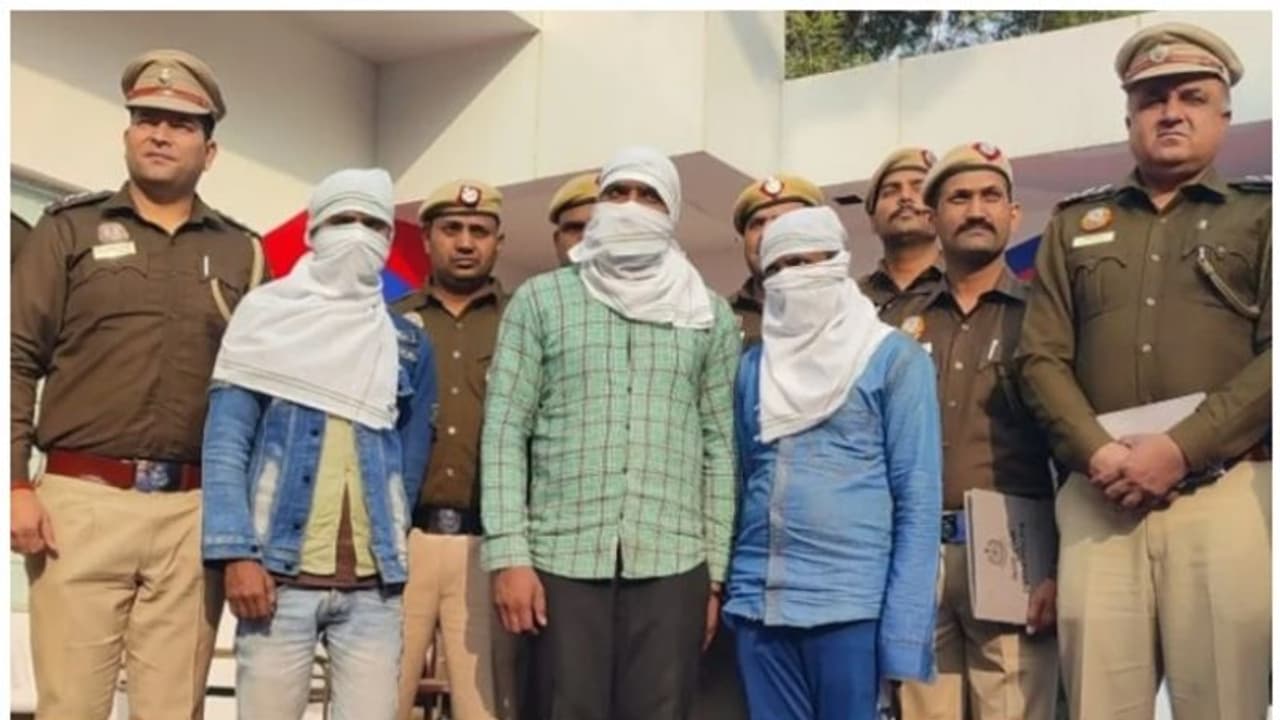 ഏഴ് വയസുകാരനെ തട്ടിക്കൊണ്ടുപോയി പണം ആവശ്യപ്പെട്ടു; പിടിയിലായത് തെരച്ചിലിന് ഉൾപ്പെടെ മുന്നിൽ നിന്ന അടുത്ത ബന്ധു ഏഴ് വയസുകാരനെ തട്ടിക്കൊണ്ടുപോയി പണം ആവശ്യപ്പെട്ടു; പിടിയിലായത് തെരച്ചിലിന് ഉൾപ്പെടെ മുന്നിൽ നിന്ന അടുത്ത ബന്ധു