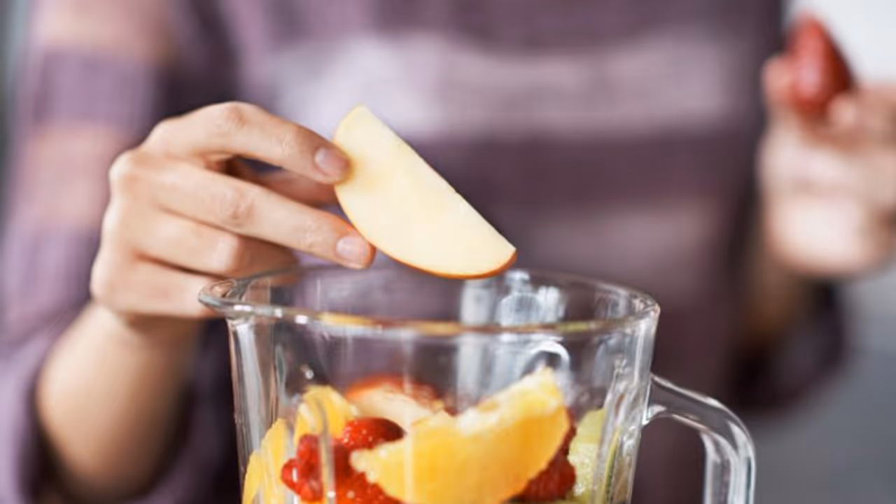 രാവിലെ വെറും വയറ്റിൽ കഴിക്കാവുന്ന നാല് പഴങ്ങള്‍...