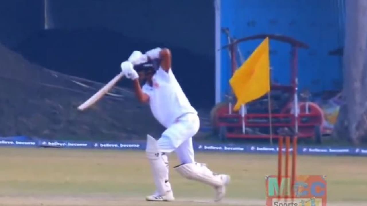 ആശാന്‍റെ മകൻ കൊള്ളാം, ബാറ്റിംഗിലും ബൗളിംഗിലും തിളങ്ങി സമിത് ദ്രാവിഡ്; കൂച്ച് ബെഹാർ ട്രോഫിയിൽ കര്‍ണാടകക്ക് ജയം