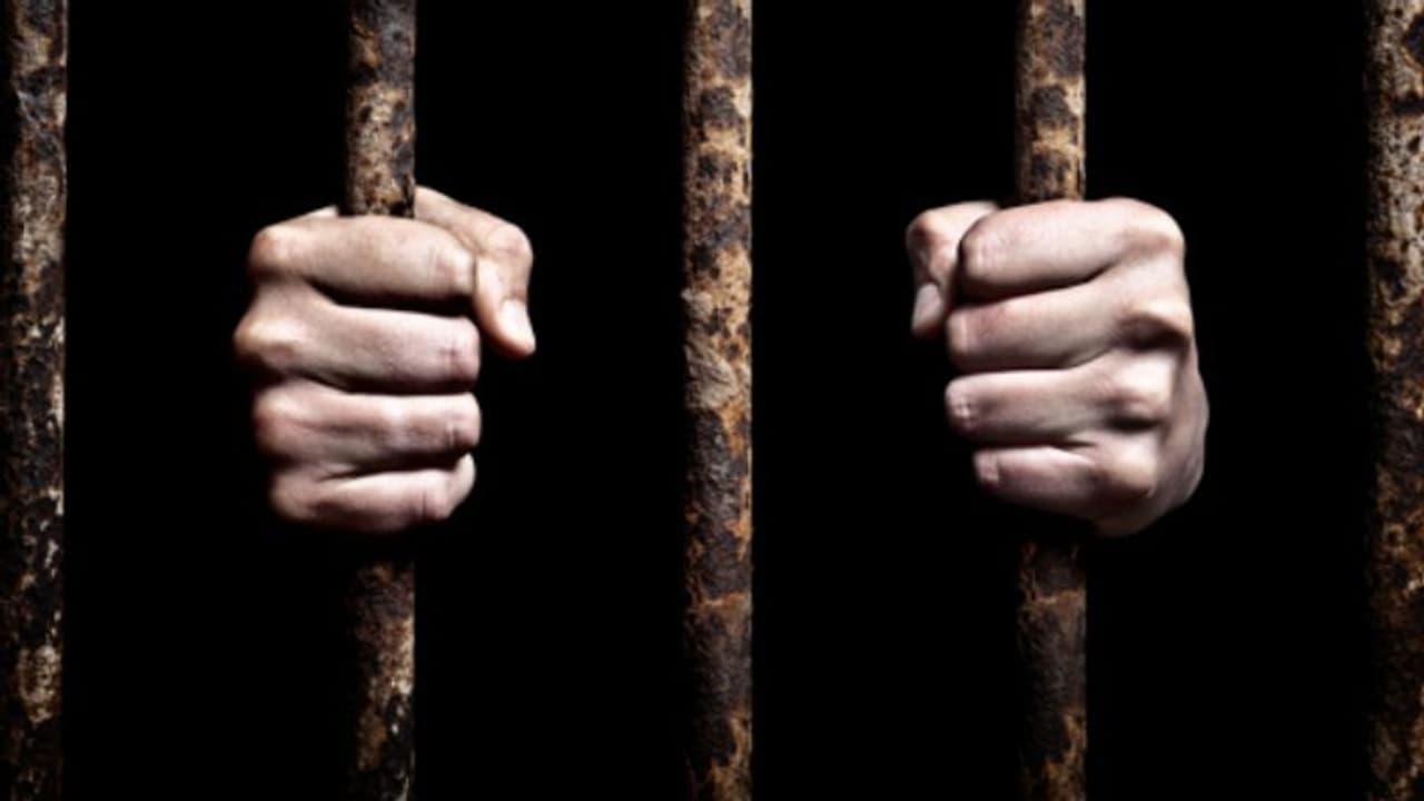 നൈട്രജന്‍ ഗ്യാസ് നൽകി വധശിക്ഷ നടപ്പിലാക്കാനുള്ള നീക്കത്തിനെതിരെ പ്രതിഷേധവുമായി ആത്മീയ ഉപദേശകന്‍