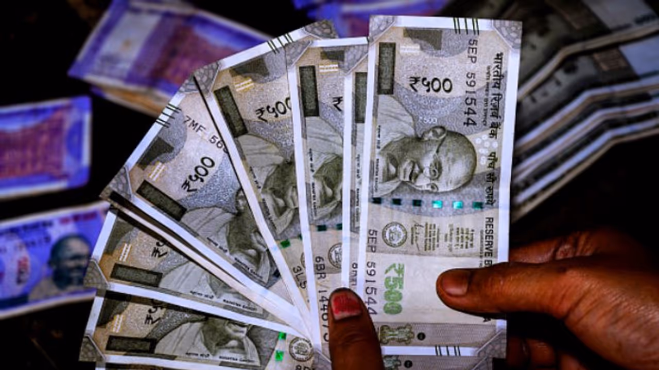 എഫ്ഡിക്ക് ഉയർന്ന പലിശ വേണോ; ഈ ബാങ്കുകളെ സമീപിക്കാം