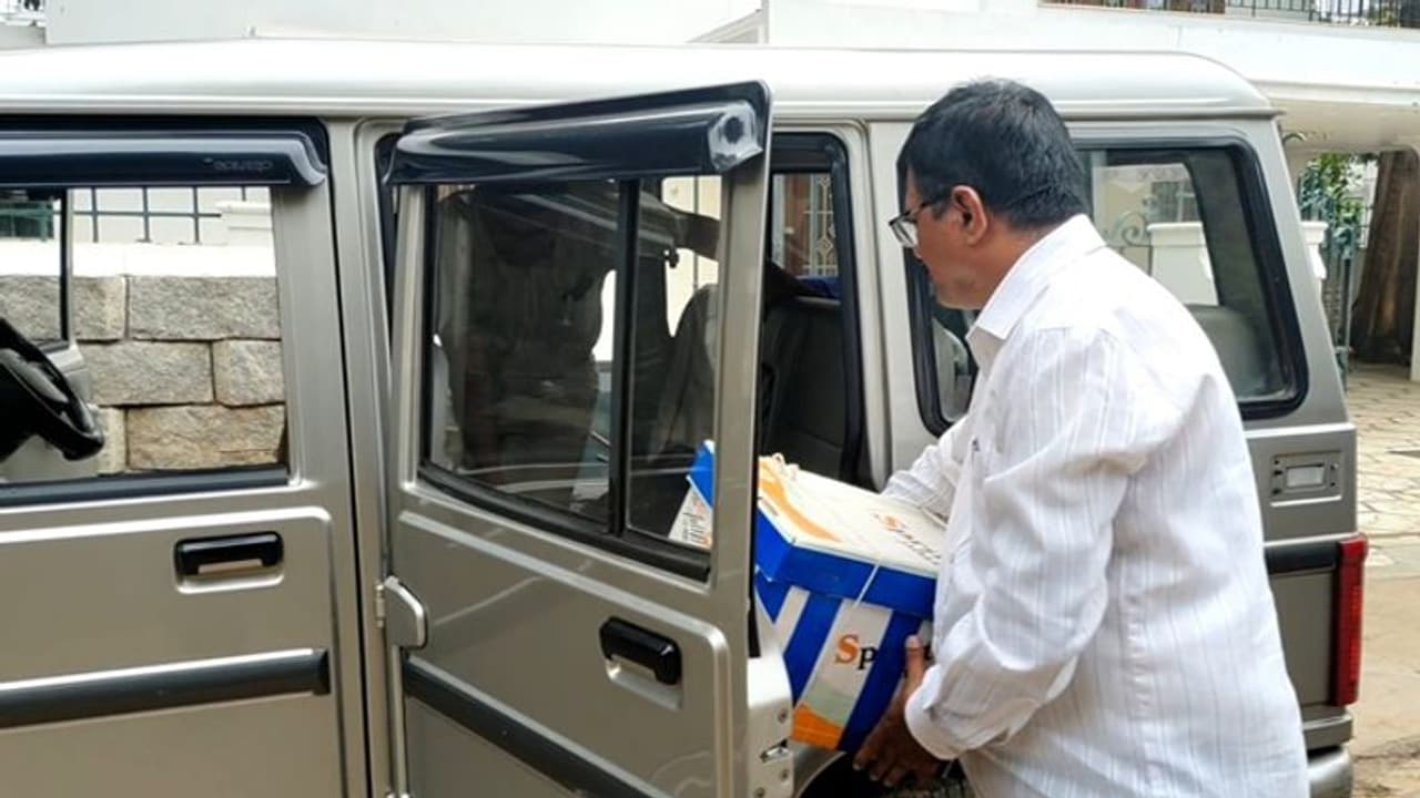 திமுக முன்னாள் அமைச்சர் பொங்கலூர் பழனிசாமி வீட்டில் லோக் ஆயுக்தா சோதனை!