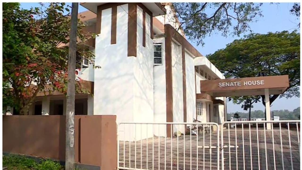 കാലിക്കറ്റ് സർവകലാശാല സെനറ്റ് യോഗം; വിസി യോഗം നിയന്ത്രിച്ചത് ഏകാധിപത്യ രീതിയിൽ; പരാതിയുമായി യുഡിഎഫ് അംഗങ്ങൾ കാലിക്കറ്റ് സർവകലാശാല സെനറ്റ് യോഗം; വിസി യോഗം നിയന്ത്രിച്ചത് ഏകാധിപത്യ രീതിയിൽ; പരാതിയുമായി യുഡിഎഫ് അംഗങ്ങൾ