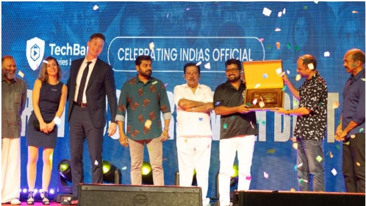 '2018 എവരി വണ്‍ ഈസ് എ ഹീറോ' സിനിമയുടെ ഡിഎന്‍എഫ്ടി പുറത്തിറക്കി