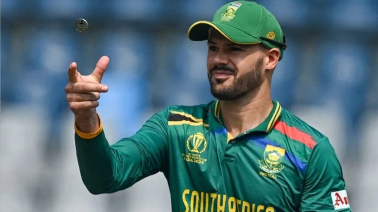 இந்திய அணியில் ரஜத் பட்டிதார் அறிமுகம் – டாஸ் வென்ற தென் ஆப்பிரிக்கா பவுலிங்! இந்திய அணியில் ரஜத் பட்டிதார் அறிமுகம் – டாஸ் வென்ற தென் ஆப்பிரிக்கா பவுலிங்!