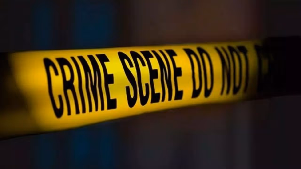  Shocking: एक हफ्ते से शव के साथ रह रहे थे घर वाले, पुलिस ने पूछा तो दिया चौंकाने वाला जवाब