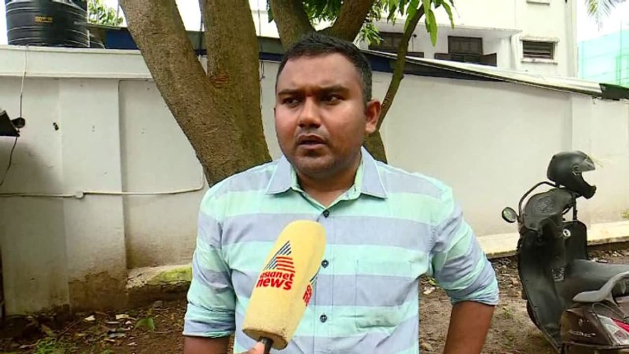 ഡ്രോണ് ബുക്ക് ചെയ്തതിന് പിന്നാലെ അറസ്റ്റ്; പൊലീസിനെതിരെ എന്എസ്യു നേതാവ് ഹൈക്കോടതിയിലേക്ക് ഡ്രോണ് ബുക്ക് ചെയ്തതിന് പിന്നാലെ അറസ്റ്റ്; പൊലീസിനെതിരെ എന്എസ്യു നേതാവ് ഹൈക്കോടതിയിലേക്ക്