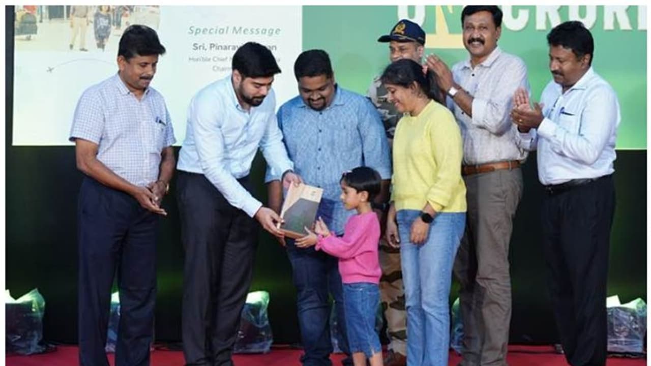 ഒരു കോടി തൊട്ട് കുഞ്ഞു ലയ, ഈ വർഷം കൊച്ചിയിൽ നിന്ന് പറന്നത് ഒരു കോടി യാത്രക്കാർ; റെക്കോർഡ് നേട്ടം