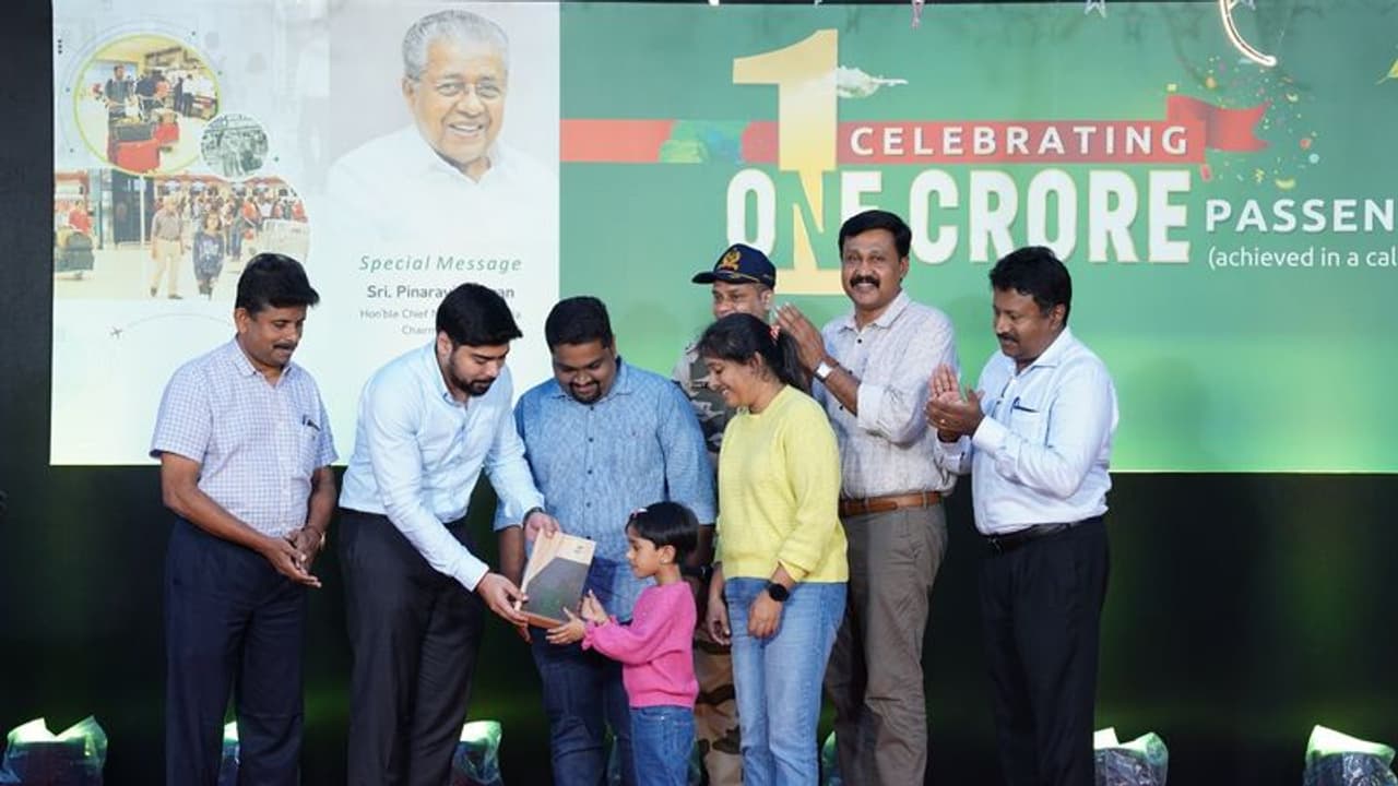 ഈ വർഷം പറന്നത് ഒരുകോടി യാത്രക്കാർ; കൊച്ചി വിമാനത്താവളത്തിന് റെക്കോഡ്