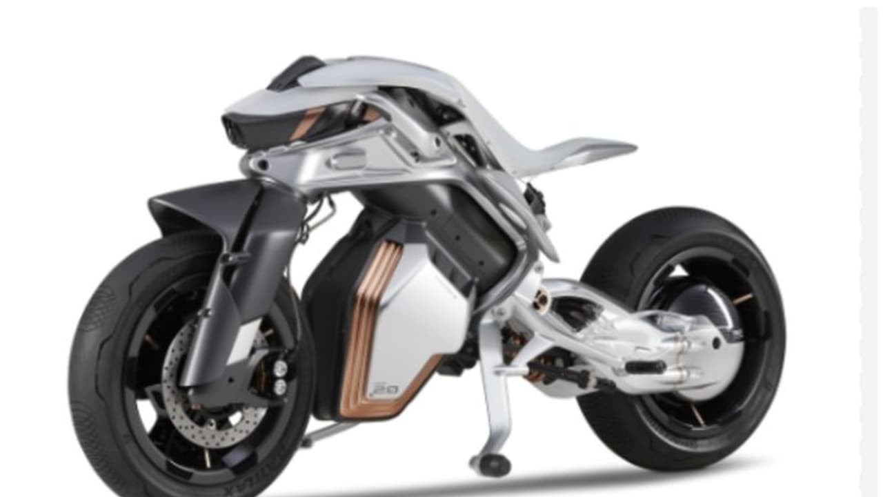 മുഖം തിരിച്ചറിയും, ഉടമയുടെ സിഗ്നലുകൾ പിന്തുടരും! അമ്പരപ്പിച്ച് യമഹയുടെ ഹാൻഡിൽ ഇല്ലാ ബൈക്ക്! മുഖം തിരിച്ചറിയും, ഉടമയുടെ സിഗ്നലുകൾ പിന്തുടരും! അമ്പരപ്പിച്ച് യമഹയുടെ ഹാൻഡിൽ ഇല്ലാ ബൈക്ക്!