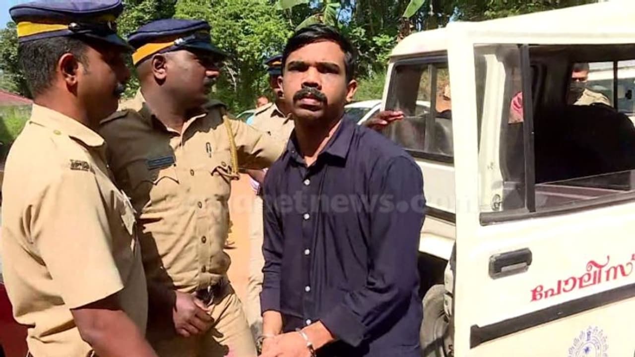 വണ്ടിപ്പെരിയാർ പോക്സോ കേസിൽ കുറ്റവിമുക്തനായ അർജുനും കുടുംബത്തിനും സംരക്ഷണം കൊടുക്കണമെന്ന് മനുഷ്യാവകാശ കമ്മീഷൻ വണ്ടിപ്പെരിയാർ പോക്സോ കേസിൽ കുറ്റവിമുക്തനായ അർജുനും കുടുംബത്തിനും സംരക്ഷണം കൊടുക്കണമെന്ന് മനുഷ്യാവകാശ കമ്മീഷൻ