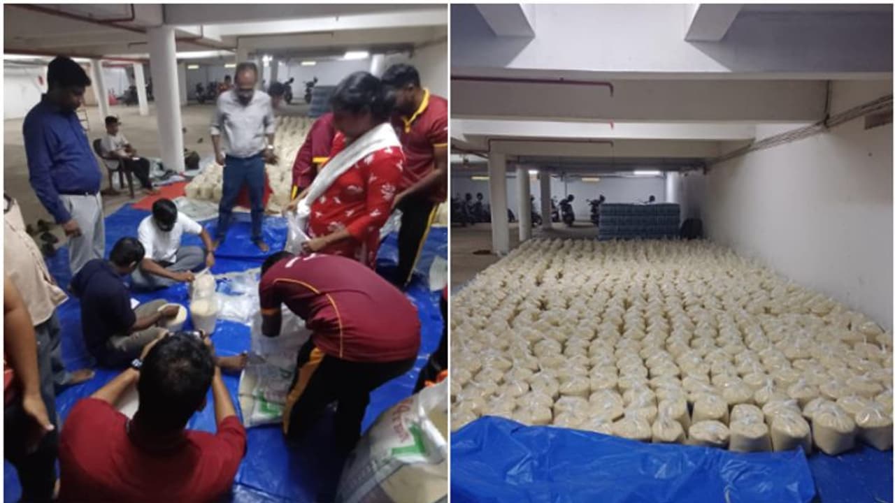 'അന്പോട് കേരളം...' തമിഴ്നാട്ടിലേക്കുള്ള ആദ്യ ലോഡില് 250 കിറ്റുകള് 'അന്പോട് കേരളം...' തമിഴ്നാട്ടിലേക്കുള്ള ആദ്യ ലോഡില് 250 കിറ്റുകള്