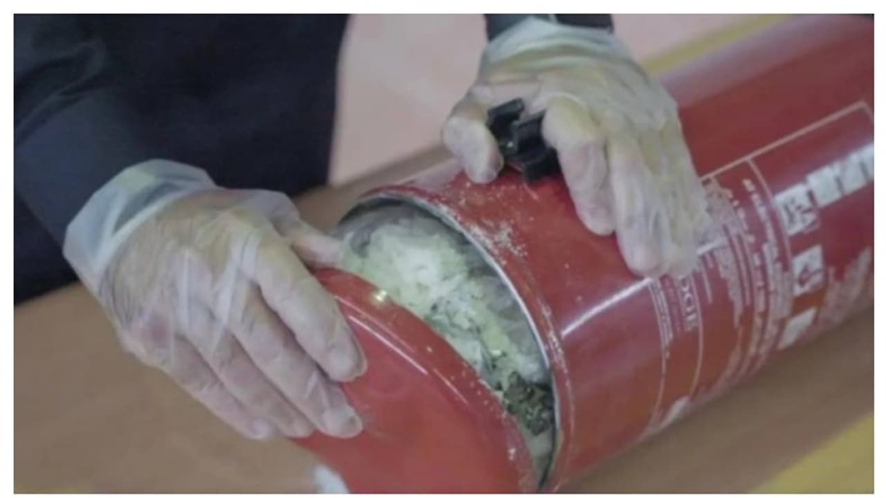 സൗദിയില് തുറമുഖങ്ങള് വഴി ലഹരിമരുന്ന് കടത്ത്; പിടികൂടിയത് 117,000 ലഹരി ഗുളികകള് സൗദിയില് തുറമുഖങ്ങള് വഴി ലഹരിമരുന്ന് കടത്ത്; പിടികൂടിയത് 117,000 ലഹരി ഗുളികകള്