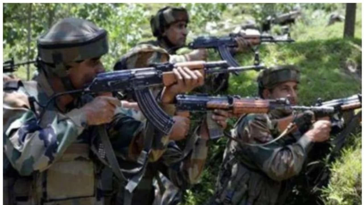 ஜம்மு காஷ்மீரின் தோடாவில் நடந்த பயங்கர துப்பாக்கிச்சூடு.. 4 ராணுவ வீரர்கள் வீர மரணம்.. 