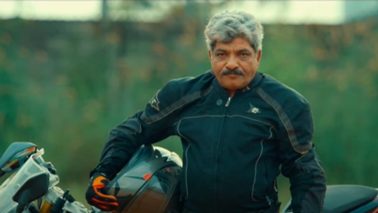 കേന്ദ്ര കഥാപാത്രമായി ജാഫര് ഇടുക്കി; ത്രില്ലടിപ്പിച്ച് 'മാംഗോ മുറി' ട്രെയിലർ കേന്ദ്ര കഥാപാത്രമായി ജാഫര് ഇടുക്കി; ത്രില്ലടിപ്പിച്ച് 'മാംഗോ മുറി' ട്രെയിലർ