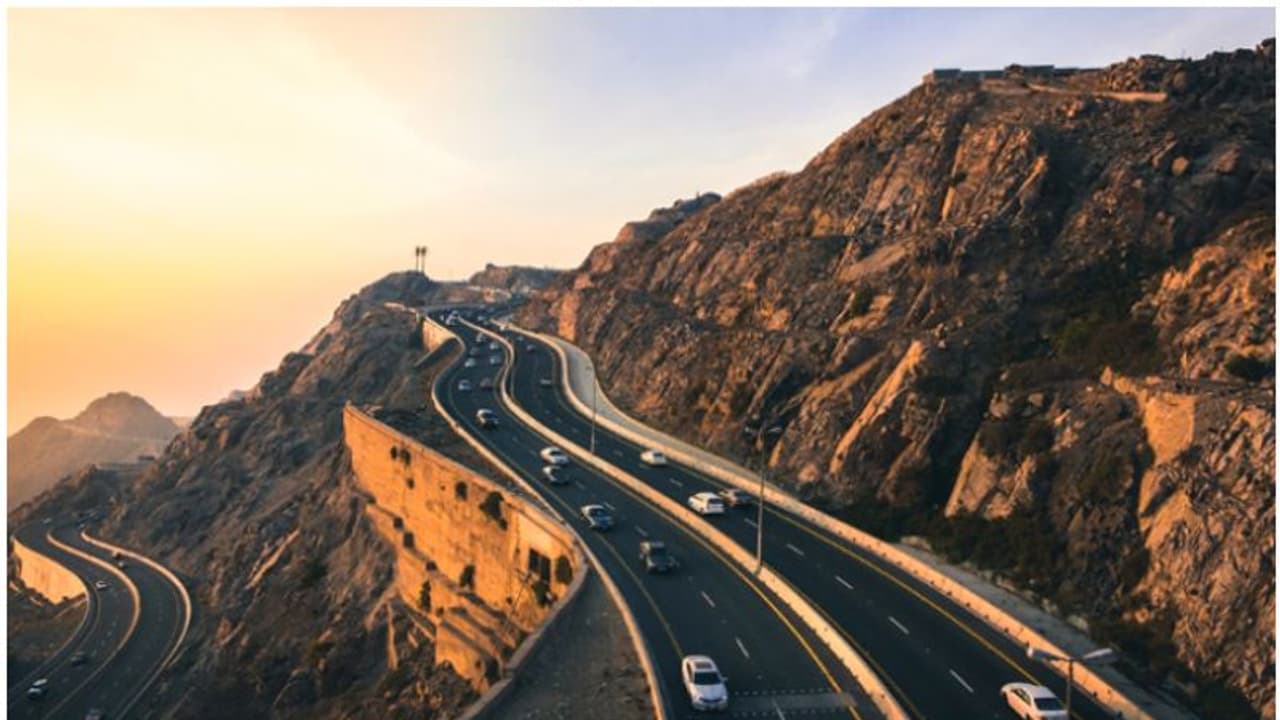സൗദിയില്‍ അല്‍ഹദ ചുരം റോഡ് താല്‍ക്കാലികമായി അടച്ചിടും