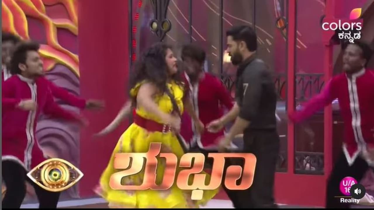 ಮನೆಯಿಂದ ಇಬ್ಬರನ್ನು ಹೊರಹಾಕಲು ಬಂದ್ರು ಮಾಜಿ ಸ್ಪರ್ಧಿಗಳು; ಕಿಚ್ಚನಿಲ್ಲದ ಮನೆಯಲ್ಲಿ ಏನಾಗ್ತಿದೆ ನೋಡಿ! ಮನೆಯಿಂದ ಇಬ್ಬರನ್ನು ಹೊರಹಾಕಲು ಬಂದ್ರು ಮಾಜಿ ಸ್ಪರ್ಧಿಗಳು; ಕಿಚ್ಚನಿಲ್ಲದ ಮನೆಯಲ್ಲಿ ಏನಾಗ್ತಿದೆ ನೋಡಿ!