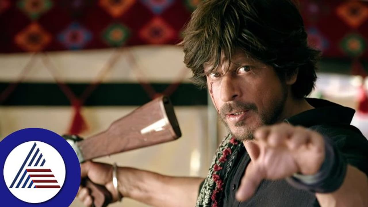 ಯುವಕನಂತೆ ಮೇಕಪ್ ಮಾಡ್ಕೊಂಡು ಸುಸ್ತಾದ್ರಾ ಶಾರುಖ್? ಮುಂದಿನ ಚಿತ್ರದ ಹೇಳಿಕೆಗೆ ಫ್ಯಾನ್ಸ್ ಬೇಸರ! ಯುವಕನಂತೆ ಮೇಕಪ್ ಮಾಡ್ಕೊಂಡು ಸುಸ್ತಾದ್ರಾ ಶಾರುಖ್? ಮುಂದಿನ ಚಿತ್ರದ ಹೇಳಿಕೆಗೆ ಫ್ಯಾನ್ಸ್ ಬೇಸರ!