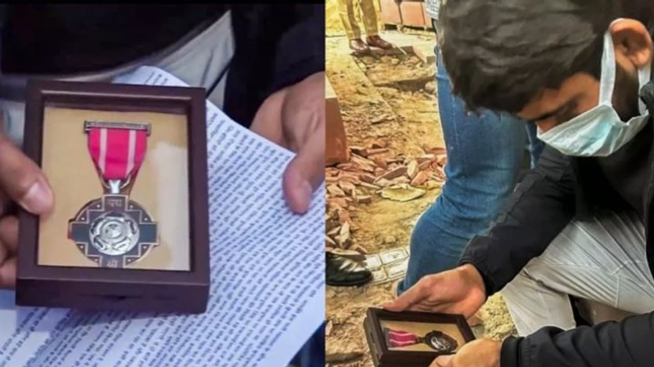 முதலில் நீதி கிடைக்க வேண்டும், அதன் பிறகு பத்மஸ்ரீ விருது பற்றி யோசிப்பேன் – மல்யுத்த வீரர் பஜ்ரங் புனியா! முதலில் நீதி கிடைக்க வேண்டும், அதன் பிறகு பத்மஸ்ரீ விருது பற்றி யோசிப்பேன் – மல்யுத்த வீரர் பஜ்ரங் புனியா!