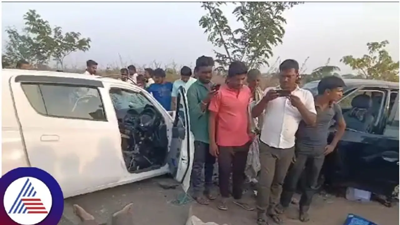 ಎರಡು ಕಾರು ಮುಖಾಮುಖಿ ಡಿಕ್ಕಿ: ಐವರು ಸಾವು, ಇಬ್ಬರಿಗೆ ಗಂಭೀರ ಗಾಯ