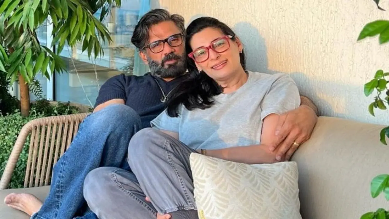 చిట్టి కారు కొన్న పెద్ద హీరో.. లగ్జరీ కార్లతో చూస్తే  దీని ధర ఎంతో తెలుసా... 