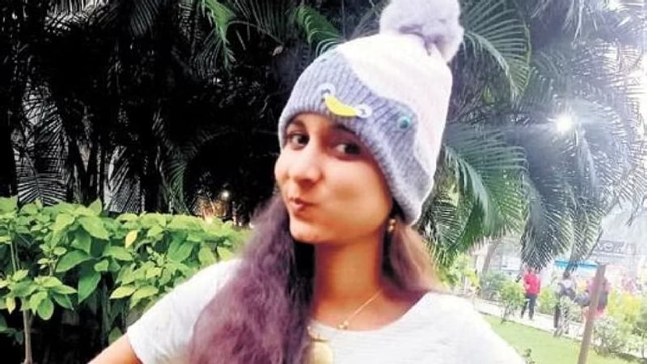 പ്രണയപ്പക; യുവതിയെ ജീവനോടെ കത്തിച്ച് ട്രാൻസ്ജെൻഡർ, കൈകാൽ കെട്ടി, ഞരമ്പ് മുറിച്ചു, പിറന്നാൾ തലേന്ന് ക്രൂരത! പ്രണയപ്പക; യുവതിയെ ജീവനോടെ കത്തിച്ച് ട്രാൻസ്ജെൻഡർ, കൈകാൽ കെട്ടി, ഞരമ്പ് മുറിച്ചു, പിറന്നാൾ തലേന്ന് ക്രൂരത!